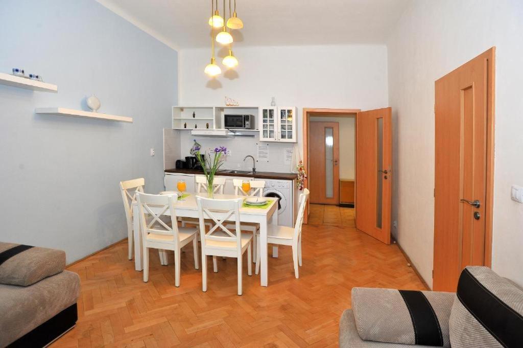 Condo In Vinohrady Praag Buitenkant foto