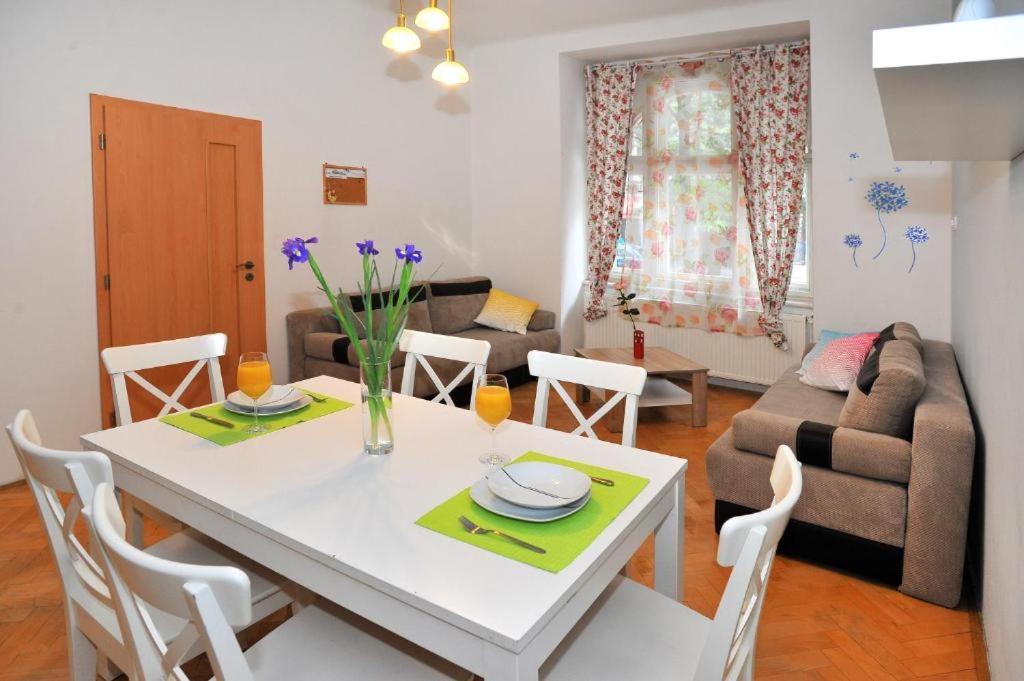 Condo In Vinohrady Praag Buitenkant foto